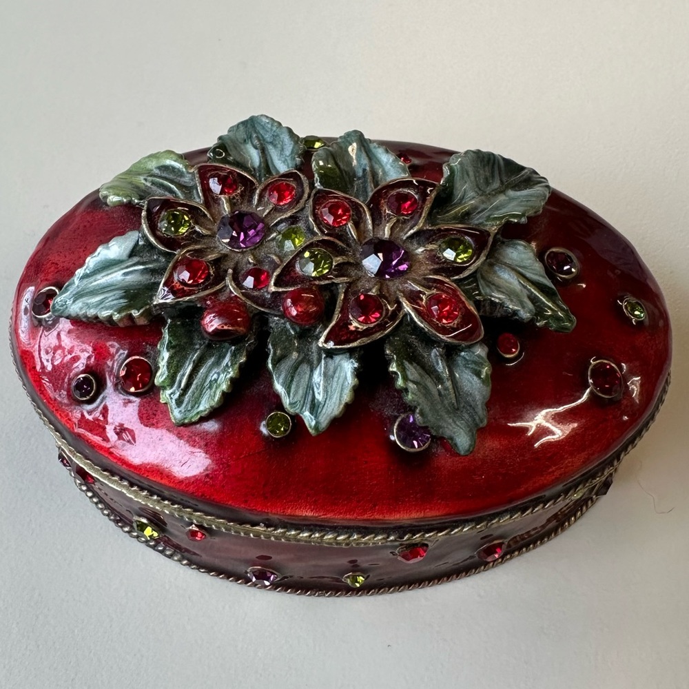VTG red enamel trinket / small jewelry box with green purple red rhinestones